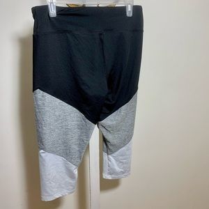 Athletic works yoga capris